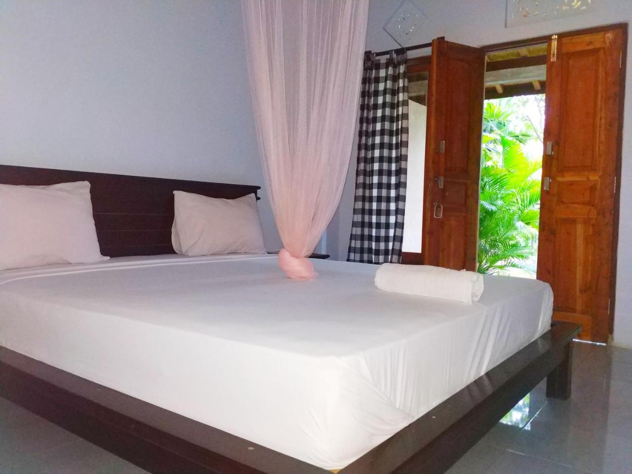 Angga Guest House Пемутеран Екстер'єр фото